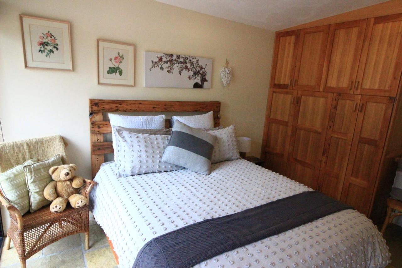 Down To Earth Farm Retreat Apartment Sarsfield Exterior foto