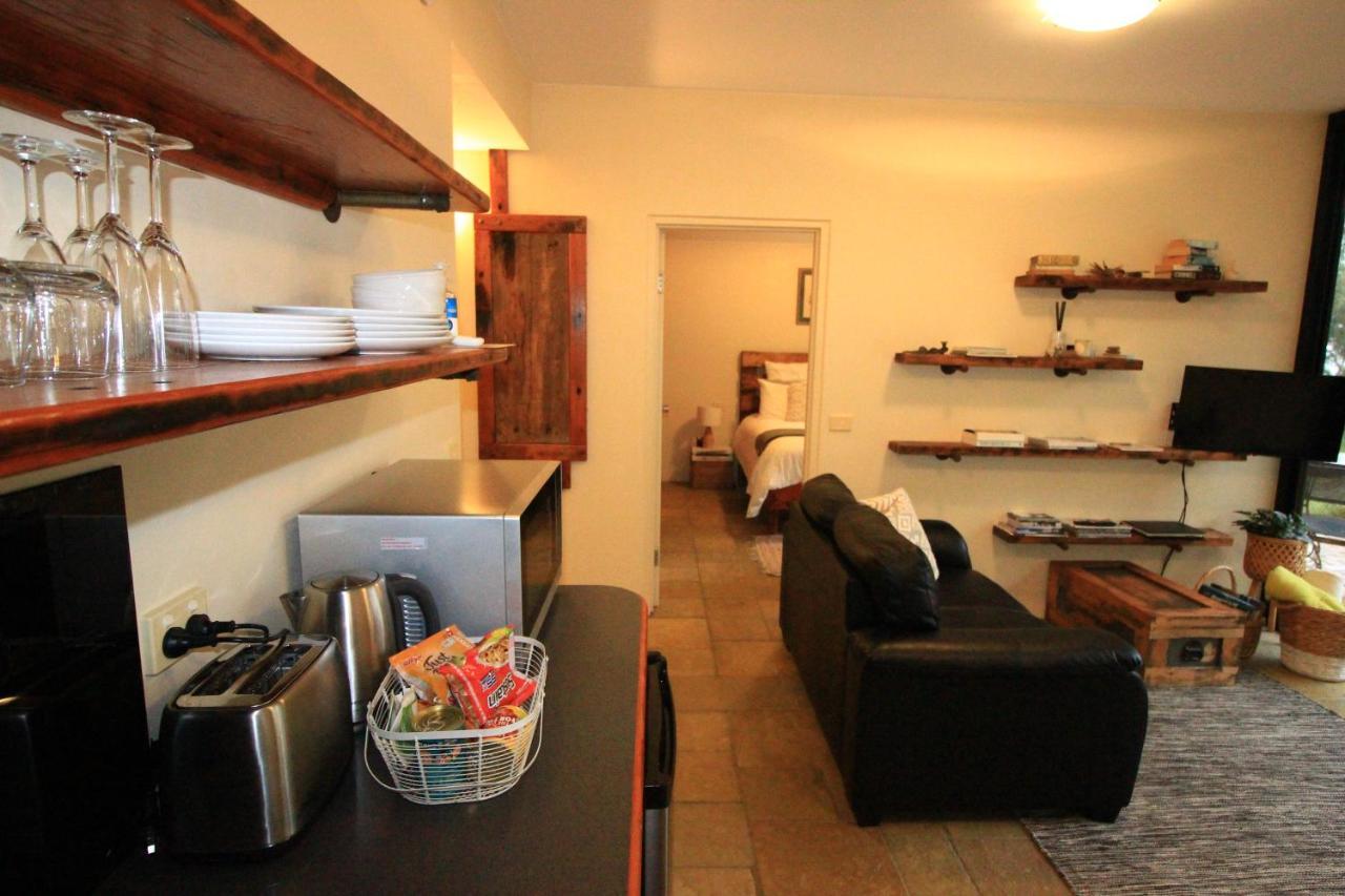 Down To Earth Farm Retreat Apartment Sarsfield Exterior foto