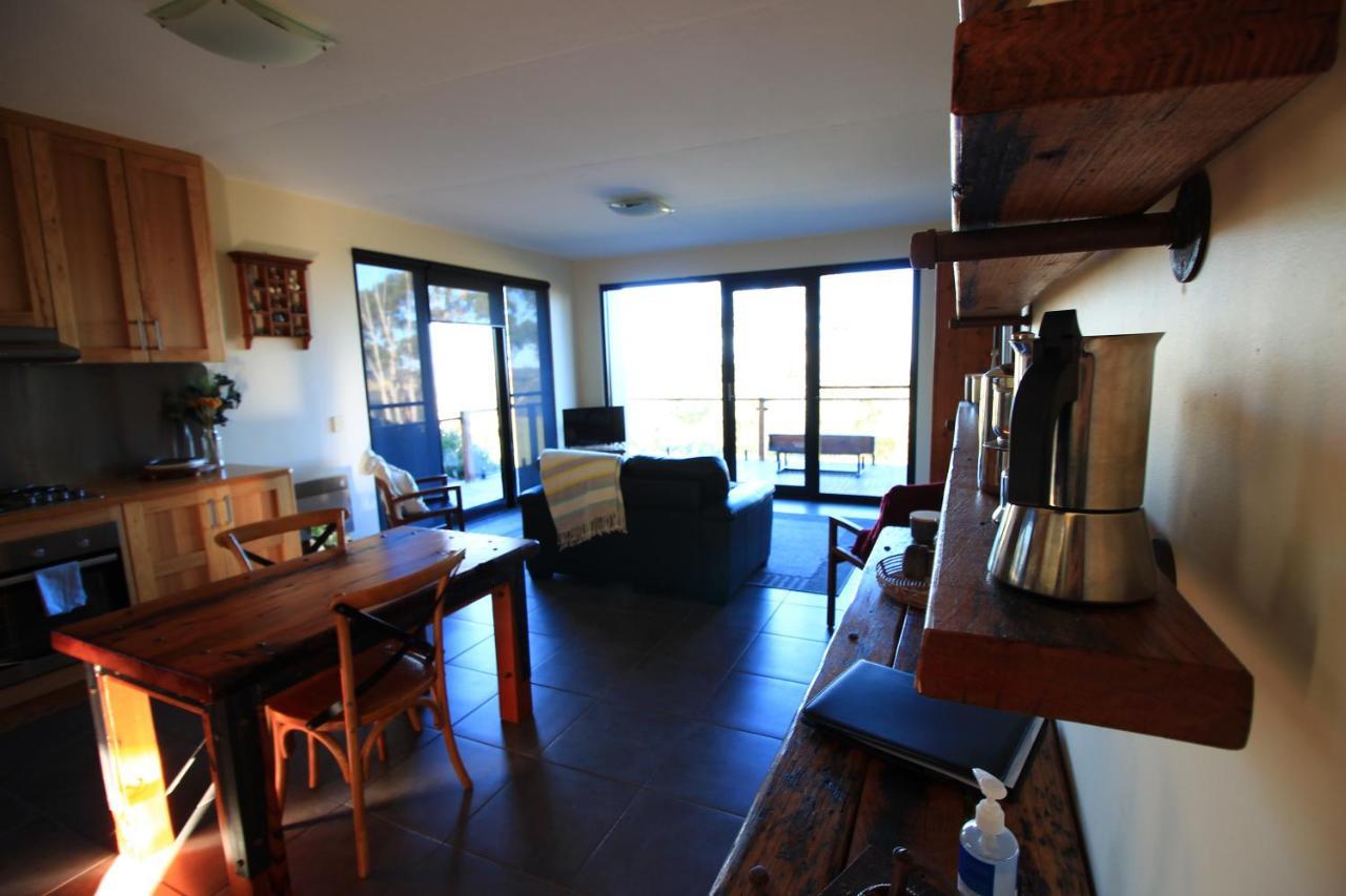 Down To Earth Farm Retreat Apartment Sarsfield Exterior foto