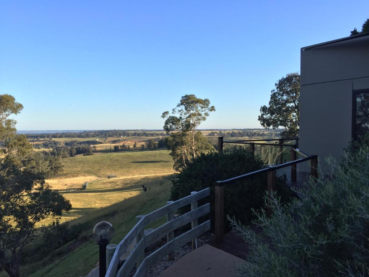 Down To Earth Farm Retreat Apartment Sarsfield Exterior foto