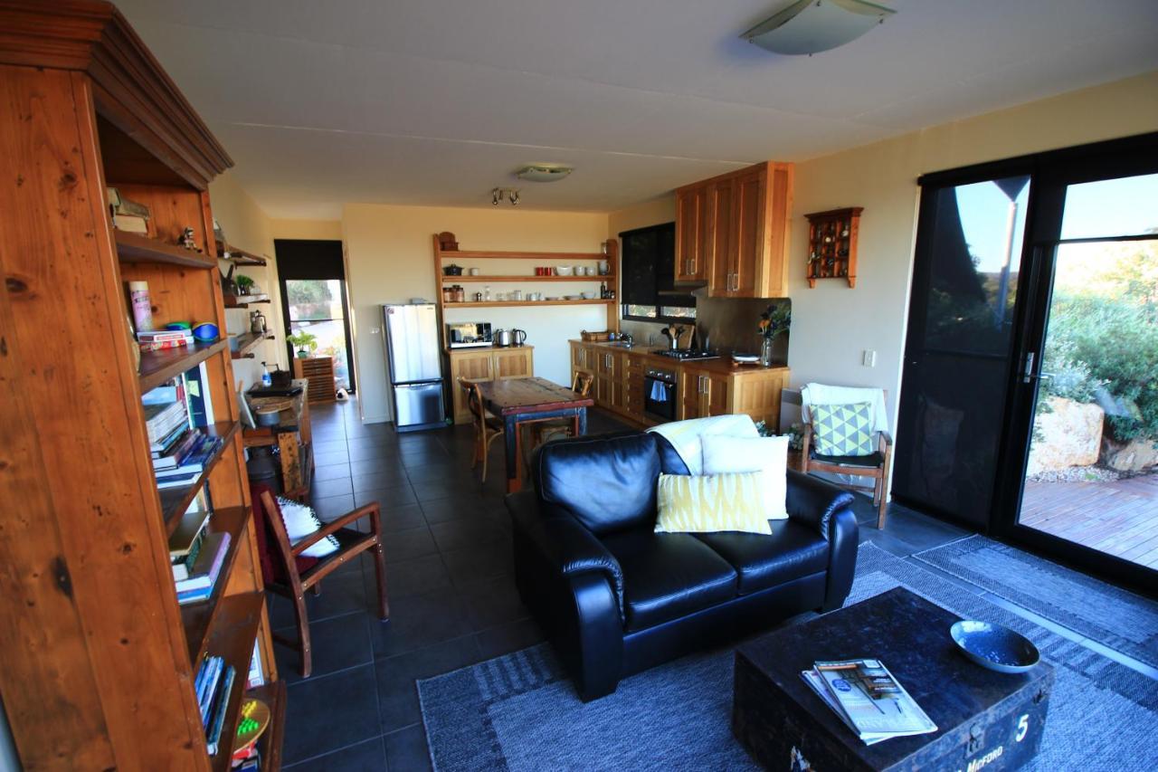 Down To Earth Farm Retreat Apartment Sarsfield Exterior foto