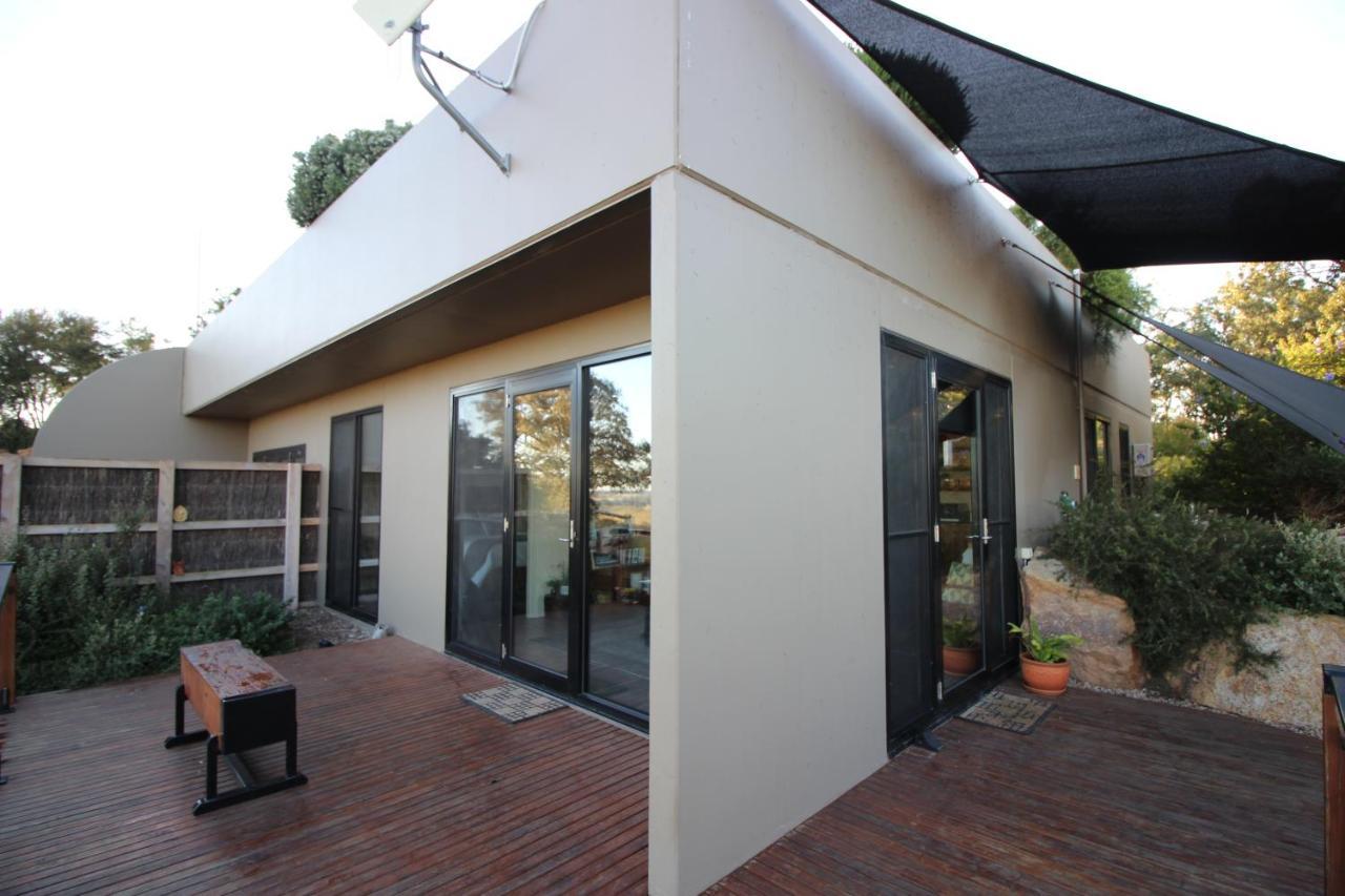 Down To Earth Farm Retreat Apartment Sarsfield Exterior foto